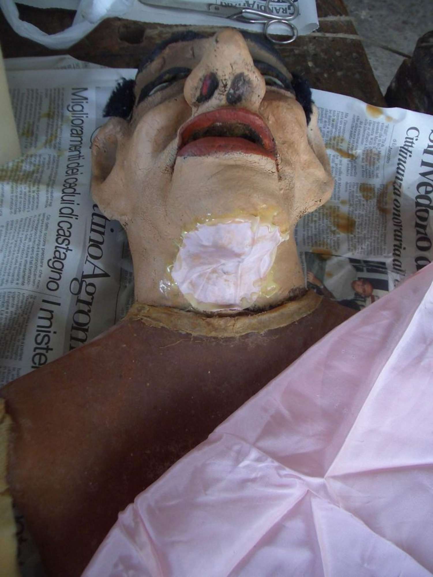 Burattino durante il restauro